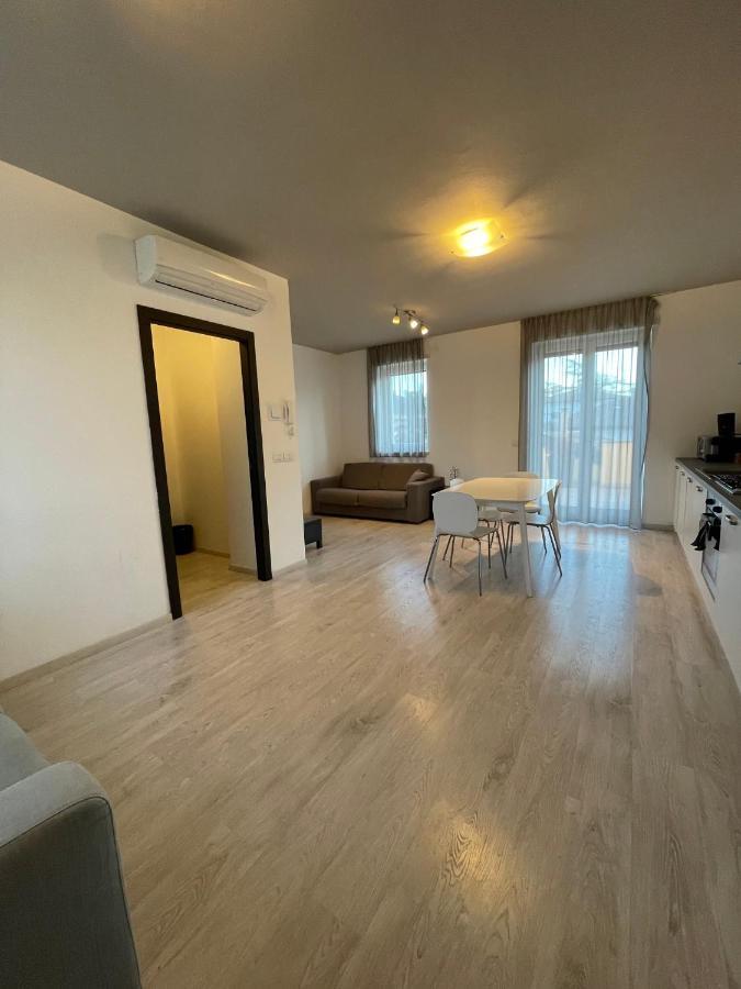 Urban Homy Gorizia Bed & Breakfast Bagian luar foto