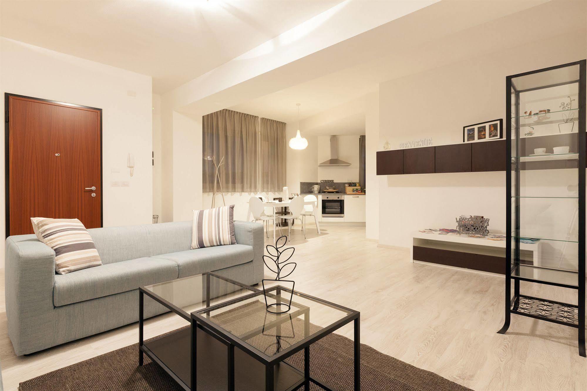 Urban Homy Gorizia Bed & Breakfast Bagian luar foto