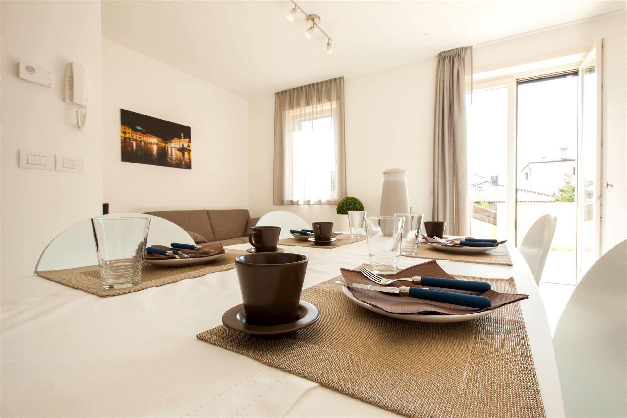 Urban Homy Gorizia Bed & Breakfast Bagian luar foto